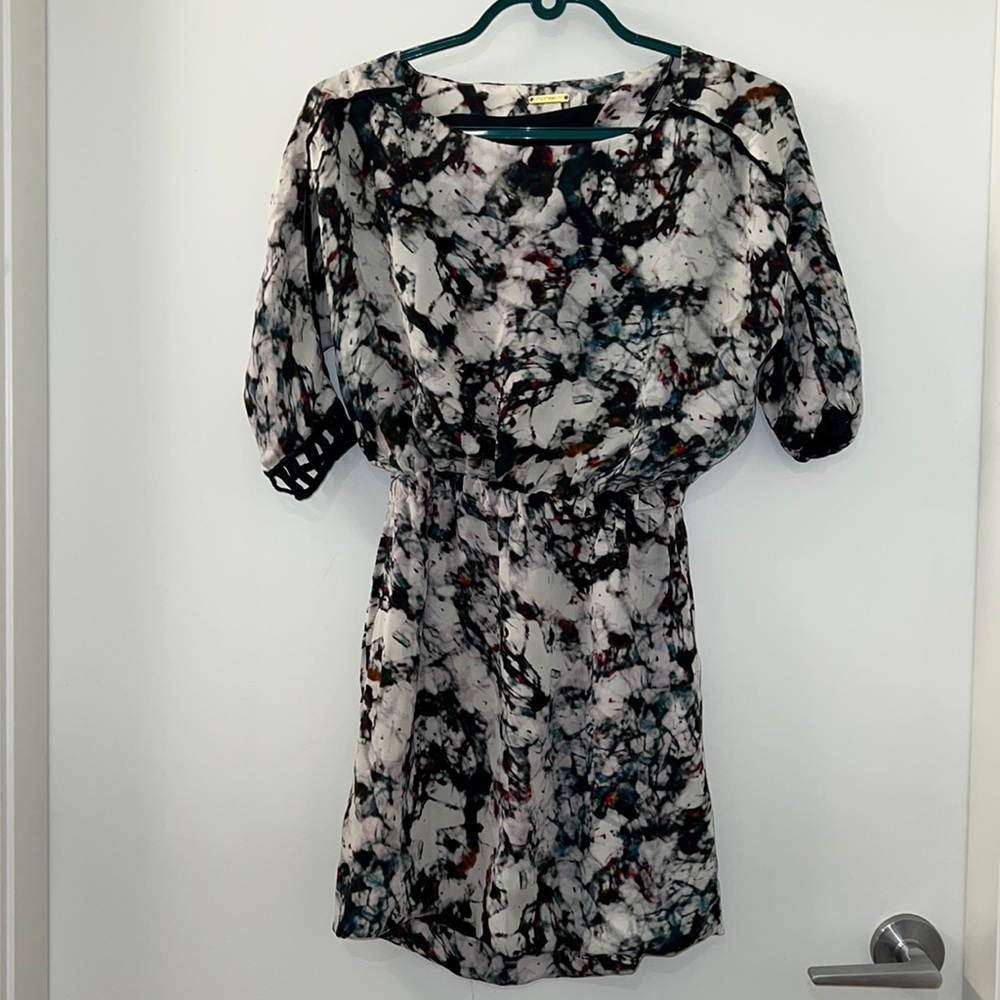 Rebecca Minkoff short-sleeved silk dress with black and white abstract print